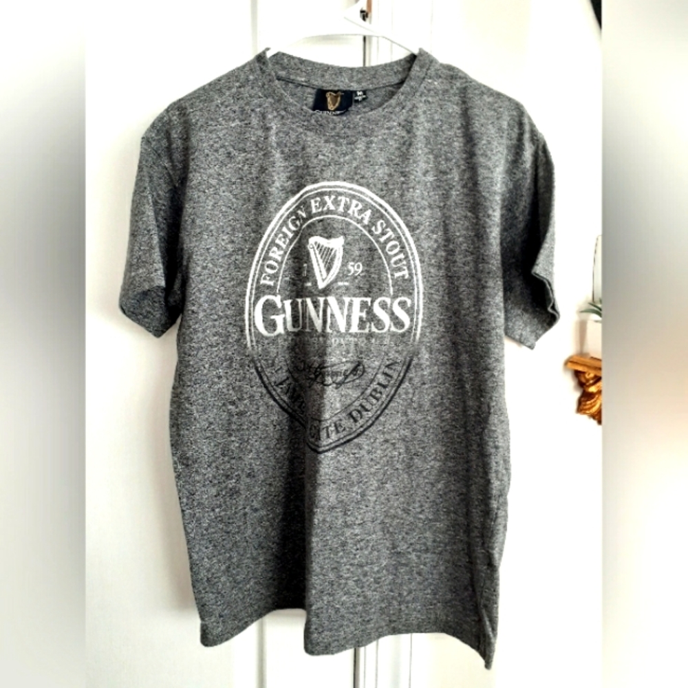🍀Guinness St. James Gate T-Shirt, Sz M, Preowned🍺